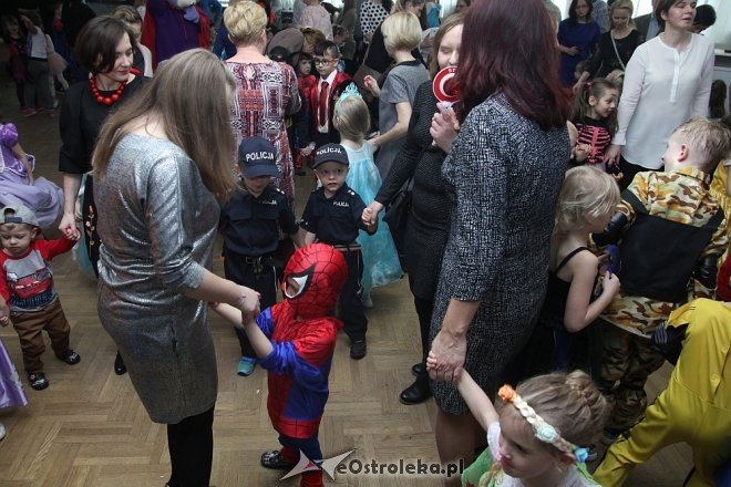 Bal karnawałowy w przedszkolaków z Krainy Misiów [11.02.2017] - zdjęcie #41 - eOstroleka.pl