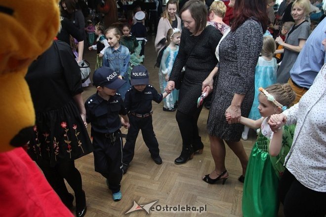 Bal karnawałowy w przedszkolaków z Krainy Misiów [11.02.2017] - zdjęcie #39 - eOstroleka.pl