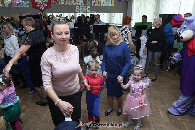 Bal karnawałowy w przedszkolaków z Krainy Misiów [11.02.2017] - zdjęcie #23 - eOstroleka.pl
