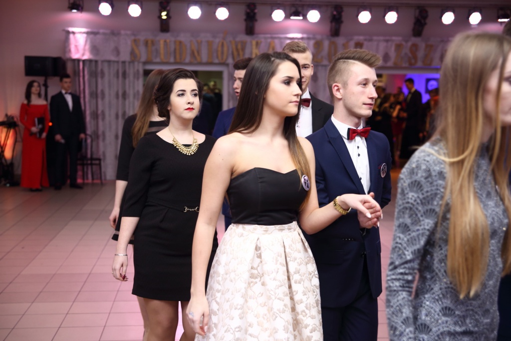 Studniówka 2017 Zespołu Szkół Zawodowych nr 4 w Ostrołęce [11.02.2017] - zdjęcie #86 - eOstroleka.pl