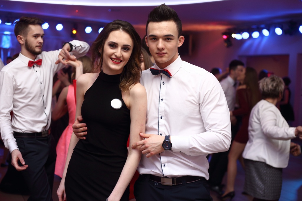 Studniówka 2017 Zespołu Szkół Zawodowych nr 4 w Ostrołęce [11.02.2017] - zdjęcie #27 - eOstroleka.pl
