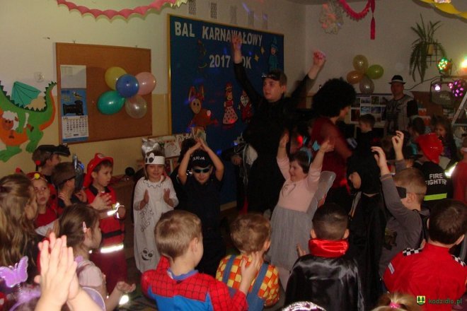 Bal karnawałowy w Przedszkolu Samorządowym w Kadzidle [ZDJĘCIA] - zdjęcie #59 - eOstroleka.pl