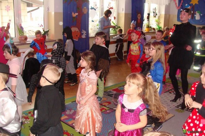 Bal karnawałowy w Przedszkolu Samorządowym w Kadzidle [ZDJĘCIA] - zdjęcie #9 - eOstroleka.pl