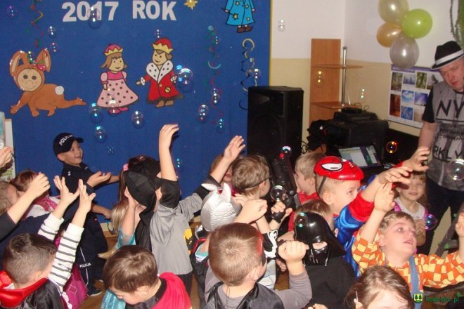 Bal karnawałowy w Przedszkolu Samorządowym w Kadzidle [ZDJĘCIA] - zdjęcie #6 - eOstroleka.pl