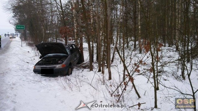 Dachowanie pod Baranowem. Jedna osoba trafiła do szpitala [16.02.2017] - zdjęcie #7 - eOstroleka.pl