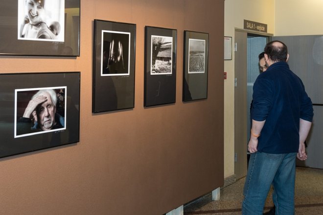 Wernisaż wystawy „OTF 2016” w holu Ostrołęckiego Centrum Kultury [ZDJĘCIA] - zdjęcie #2 - eOstroleka.pl