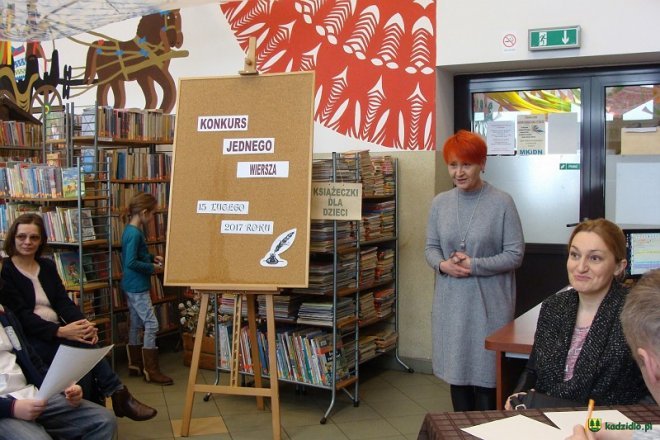 „Konkurs jednego wiersza” w kadzidlańskiej bibliotece [ZDJĘCIA] - zdjęcie #5 - eOstroleka.pl