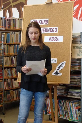 „Konkurs jednego wiersza” w kadzidlańskiej bibliotece [ZDJĘCIA] - zdjęcie #25 - eOstroleka.pl