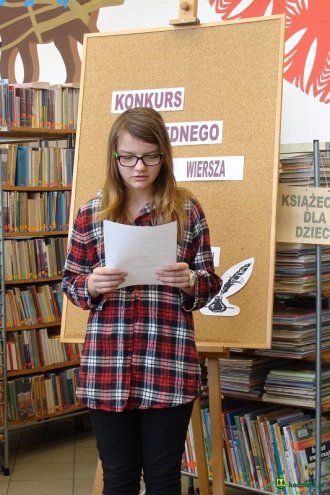 „Konkurs jednego wiersza” w kadzidlańskiej bibliotece [ZDJĘCIA] - zdjęcie #13 - eOstroleka.pl