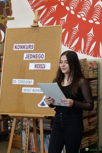 „Konkurs jednego wiersza” w kadzidlańskiej bibliotece [ZDJĘCIA] - zdjęcie #16 - eOstroleka.pl