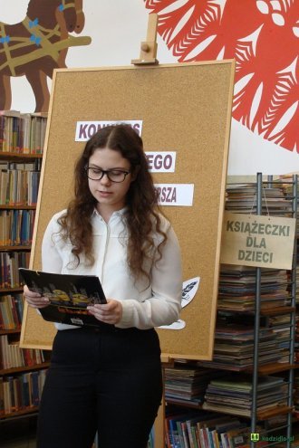 „Konkurs jednego wiersza” w kadzidlańskiej bibliotece [ZDJĘCIA] - zdjęcie #18 - eOstroleka.pl