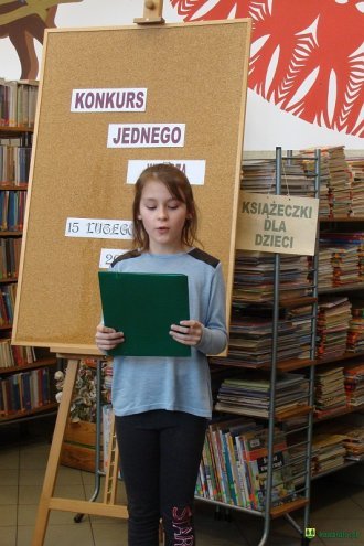 „Konkurs jednego wiersza” w kadzidlańskiej bibliotece [ZDJĘCIA] - zdjęcie #15 - eOstroleka.pl
