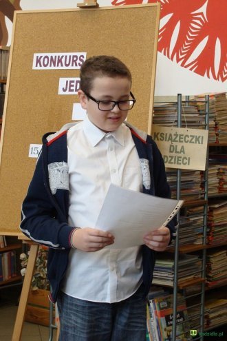 „Konkurs jednego wiersza” w kadzidlańskiej bibliotece [ZDJĘCIA] - zdjęcie #14 - eOstroleka.pl