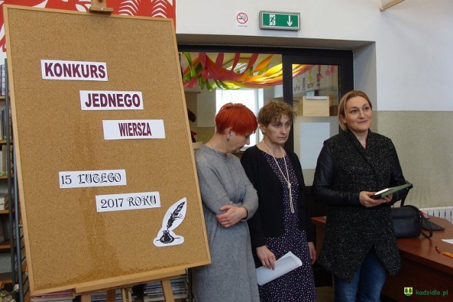 „Konkurs jednego wiersza” w kadzidlańskiej bibliotece [ZDJĘCIA] - zdjęcie #13 - eOstroleka.pl